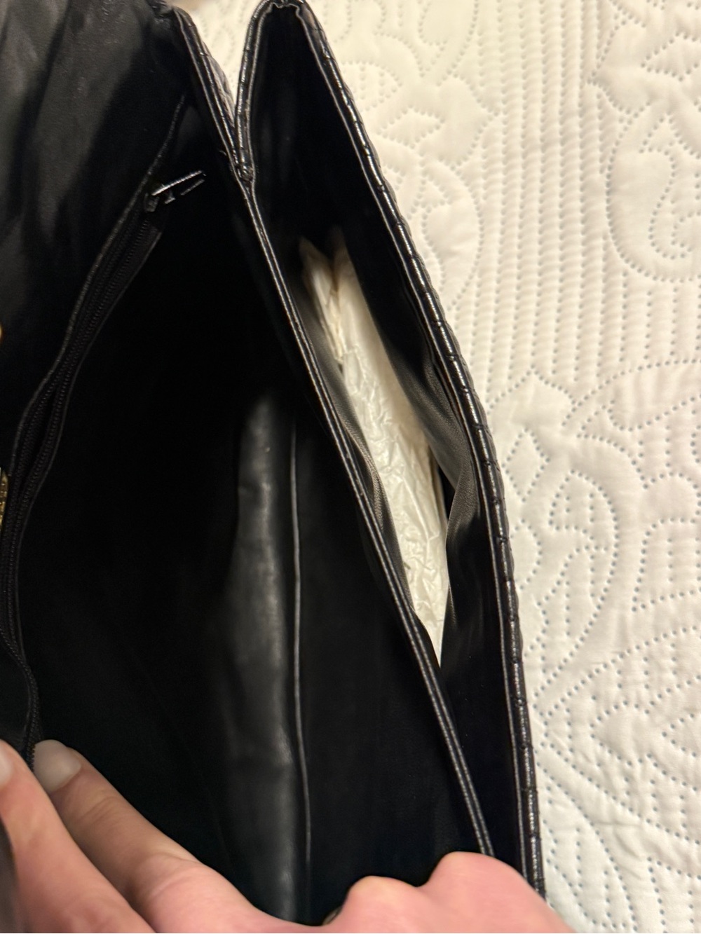 BALLY Women’s Vintage Quilted Black Leather Top Handle Purse Gold Turnlock NEW - Picture 13 of 16